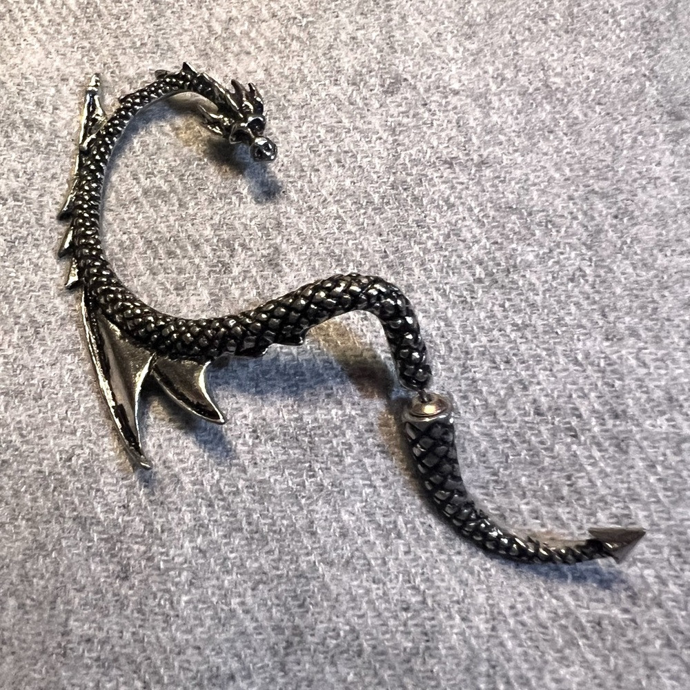 Alchemy Gothic the Dragons Lure Ear Wrap